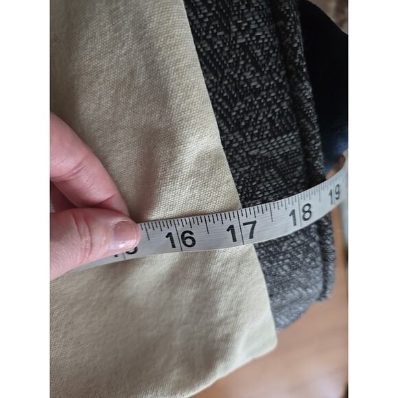 Pier 1 Beige Green Canvas Embroidered Split Butterfly Home Pillowcase 17"x17" - Picture 8 of 8